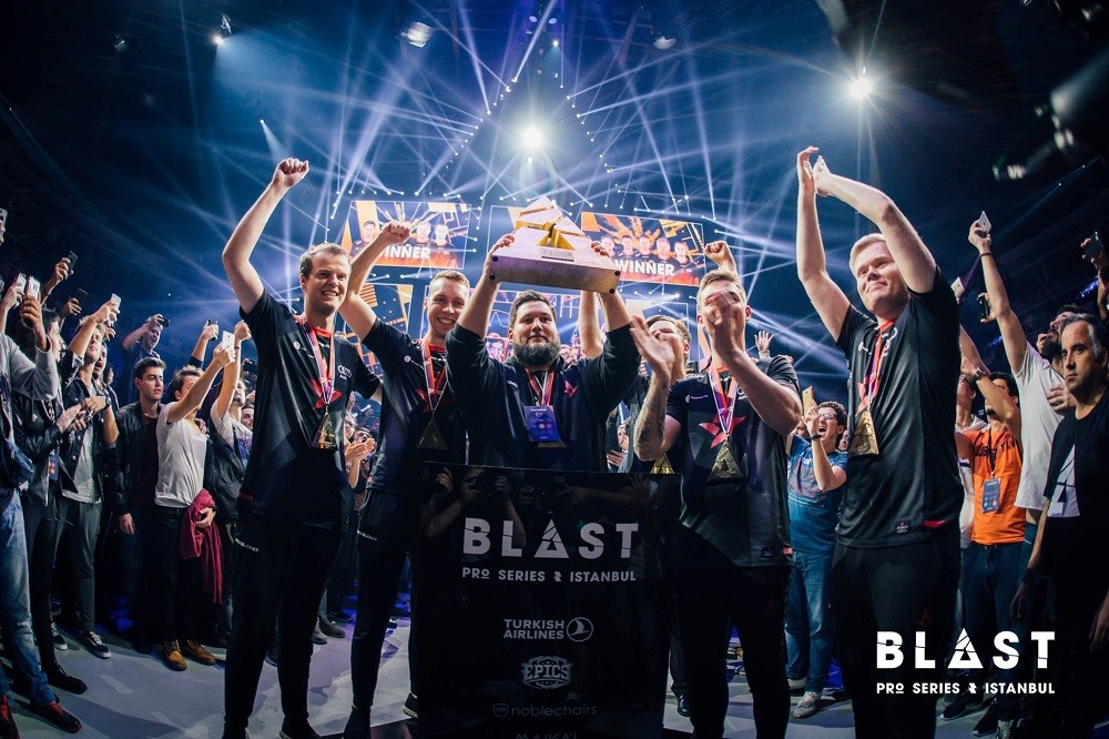 Blast Pro Series İstanbul Şampiyonu Astralis